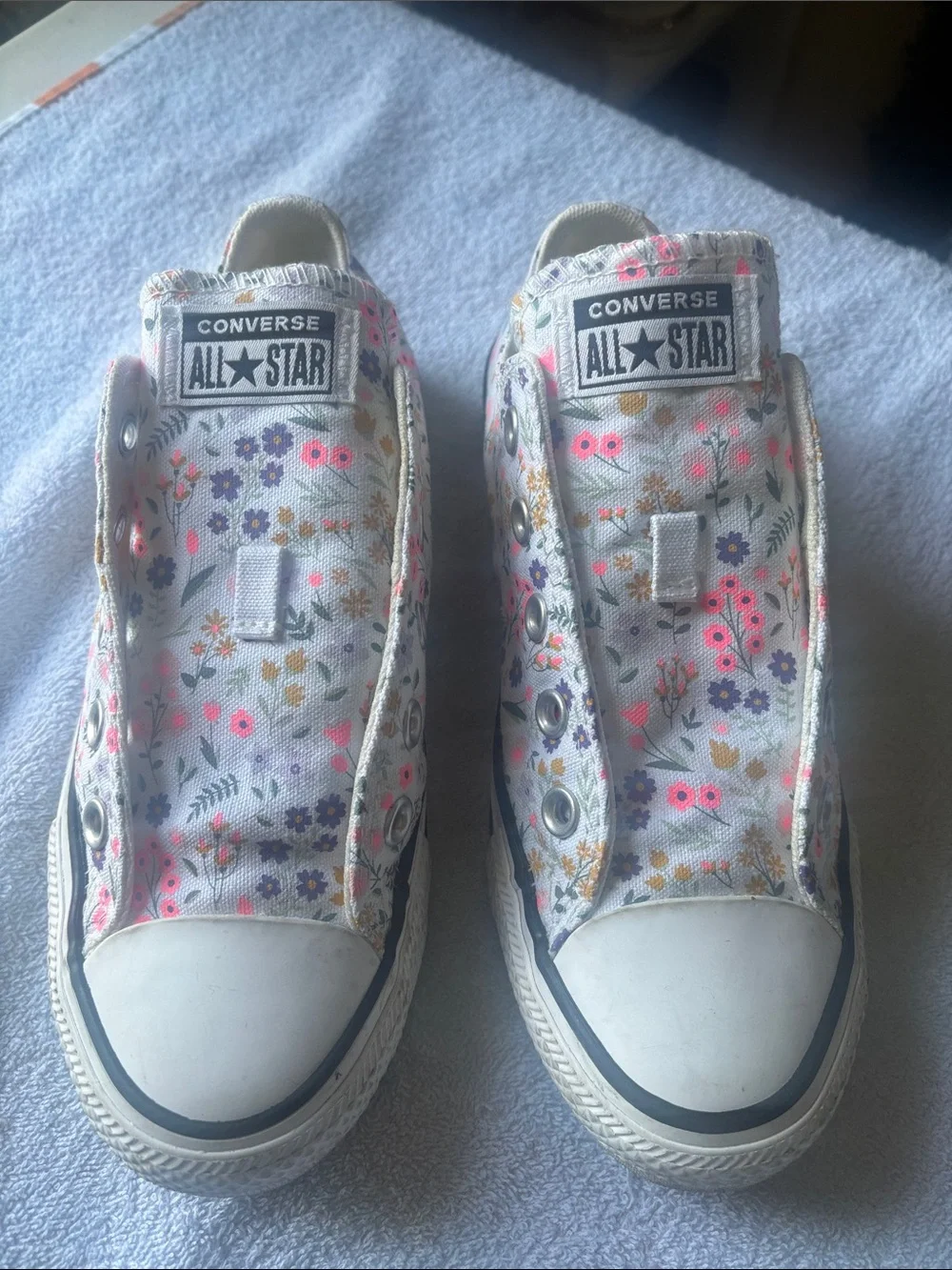 Converse Kids Floral Slip-On Sneakers - White with Pink, Purple & Yellow